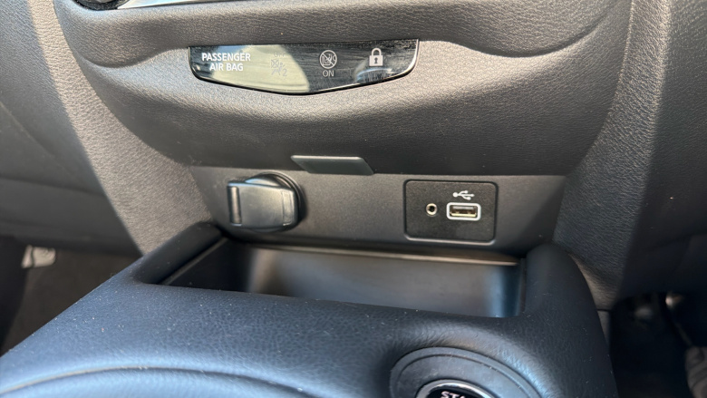 Nissan Juke 1.0 DiG-T 114 N-Connecta 5dr Petrol Hatchback